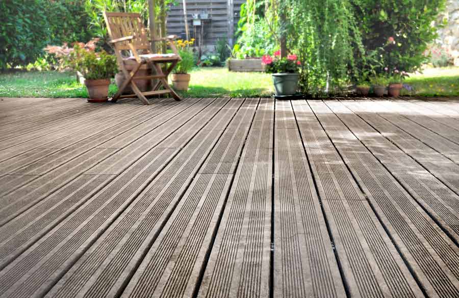 NETTOYAGE DES EXTÉRIEURS - LES ANGES DES TOITS en Belgique : région Wallonne, Flamande, Bruxelles : Nettoyage de vos pavés, klinker, dallage en pierre bleue, muret, terrasse à la vapeur et le nettoyage de pavé à la main ... le traitement anti-mousse fongicide, algicide, anti-bactérien … résine hydrofuge incolore .